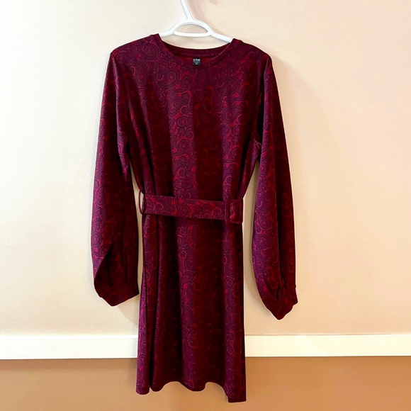 NWOT Burgundy Red Paisley Long Sleeve Dress by Icone Par Simons Size Large - Picture 2 of 10